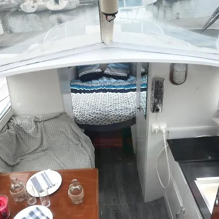 Bateau-hôtel Bateau L'etoile, Romantique, Ideal Couple Ouistreham